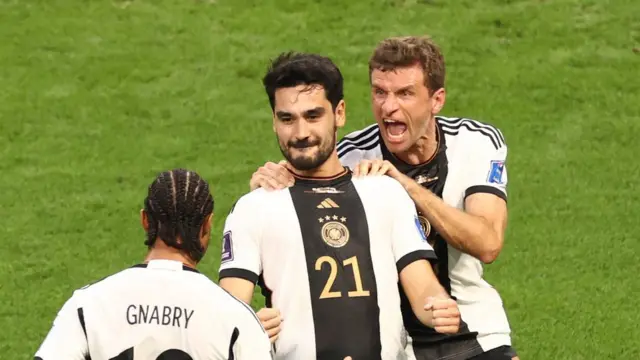 Germany team dey celebrate