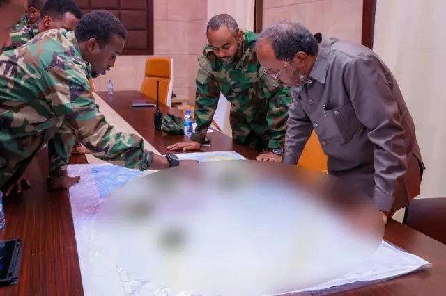 Madaxweyne Xasan Sheekh Maxamuud ayaa sheegay inaysan ciidamada dowlada ka soo laaban doonin dagaalka lagula jiro Alshabaab.