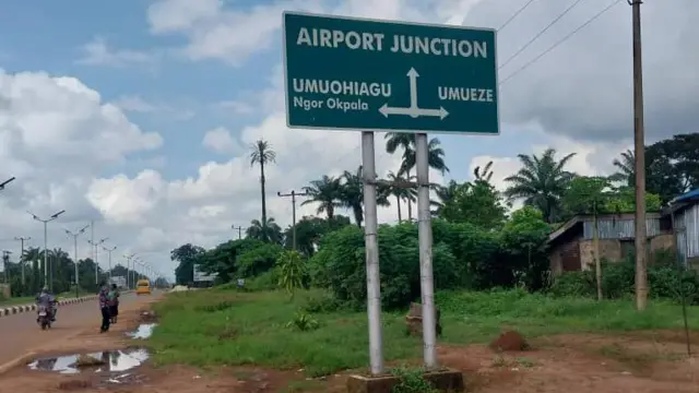 Ihe ngosi ụzọ dị n'ime obodo Ngor Okpala