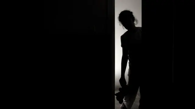 ریپ، کشمیر، والد، بھائی