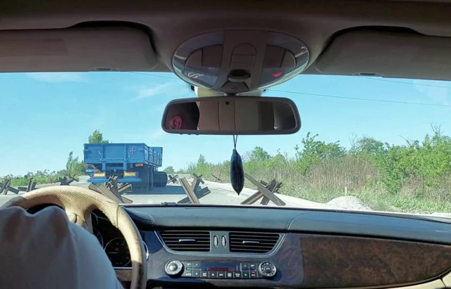 Kontrol noktasına gelmiş bir araç