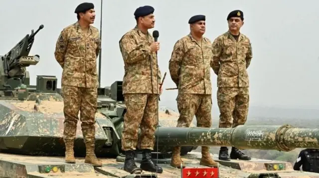  பாகிஸ்தான் ராணுவத் தளபதி பீல்ட் மார்ஷல் அசிம் முனீர்