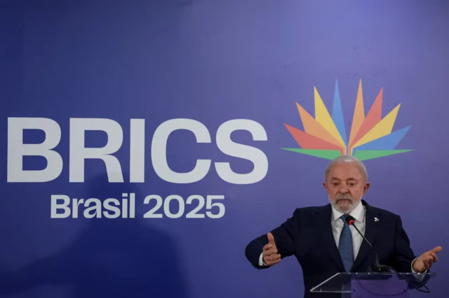 Tổng thống Brazil Luiz Inacio Lula da Silva phát biểu trước truyền thông tại Hội nghị thượng đỉnh BRICS ở Rio de Janeiro, Brazil ngày 7/7/2025 Tổng thống Brazil Luiz Inacio Lula da Silva phát biểu trước truyền thông tại Hội nghị thượng đỉnh BRICS ở Rio de Janeiro, Brazil ngày 7/7/2025