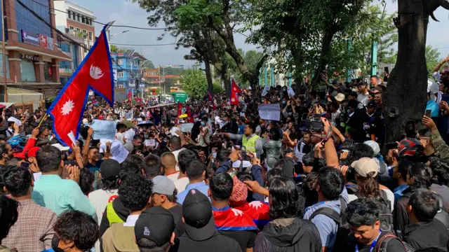 माइतीघरको भेलामा सहभागी युवायुवती