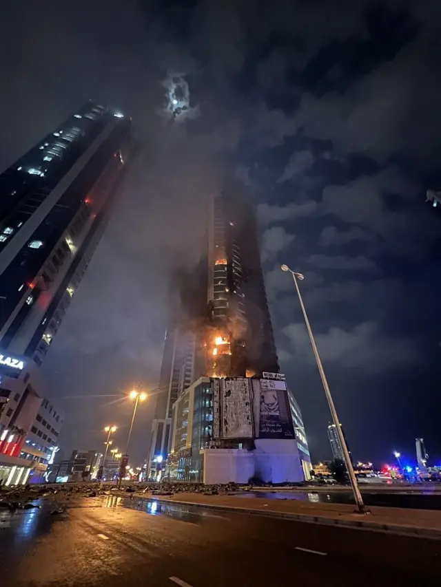 हवाई स्फोटांनी दुबई, दोहा आणि मनामा हादरले.