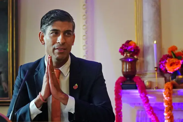 جشن دیوالی در دفتر ریشی سوناک، نخست‌وزیر بریتانیا