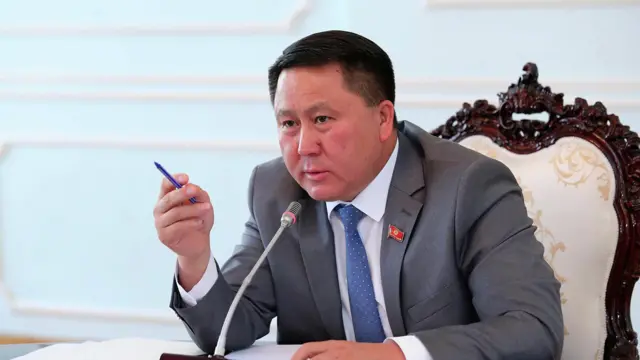 Башкы прокурор Бейшеналиевдин тергөөсү бүткүчө кызматынан четтелди