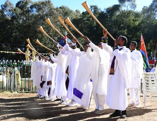 መለኸት ዝነፍሑ መንእሰያት ኣብ በዓል ጥምቀት