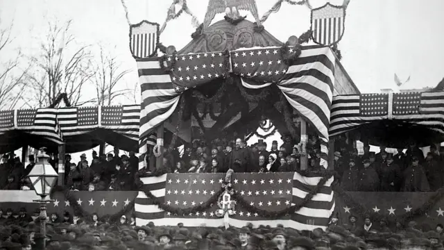 Lễ nhậm chức của Garfield vào tháng 3/1881; ông lên làm Tổng thống với một chương trình nghị sự đầy tham vọng