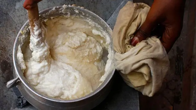 Préparation de la pâte de maïs