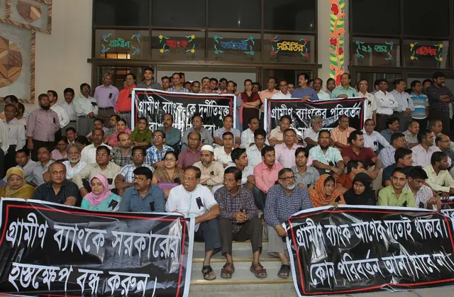 অধ্যাপক ইউনূসের সাথে বিগত আওয়ামী লীগ সরকারের টানাপোড়েন চলছিল গত এক দশক ধরে