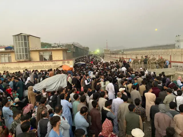 افراد تخلیه شده از کابل