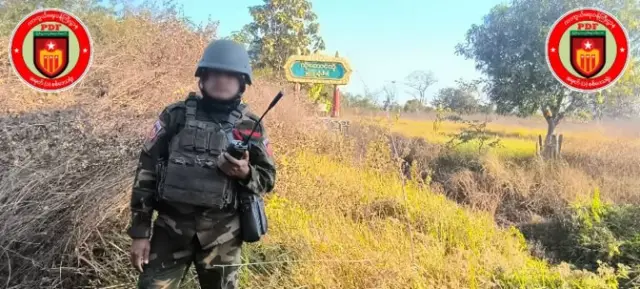 ပြည်သူ့စစ် (ပျူစောထီး) အားကောင်းရာ ကန့်ဘလူ၊ ကိုးတောင်ဘို့ရွာကို အမှတ် ၁ စစ်ဒေသက အေအေနဲ့ အတူ ပူးတွဲ သိမ်းပိုက်ပြီးနောက် မြင်ကွင်း 