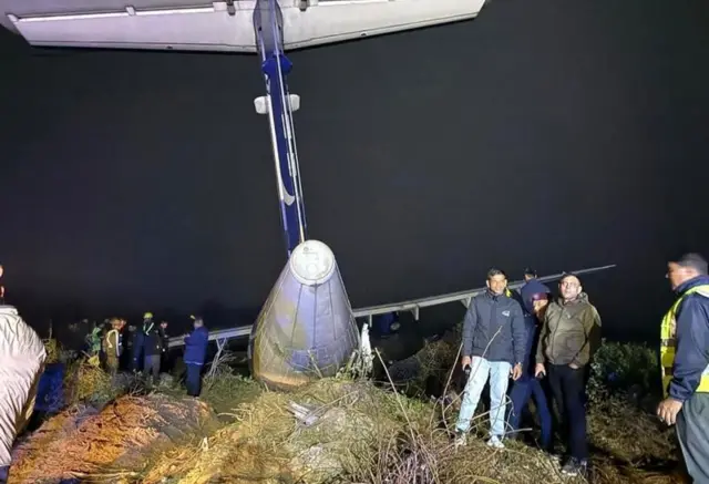भद्रपुर विमानस्थलमा भएको बुद्ध एअरको विमान दुर्घटनाको एउटा फाइल फोटो।