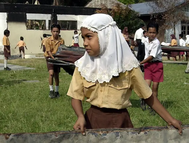 sekolah dibakar, GAM, aceh, 20 tahun perdamaian aceh