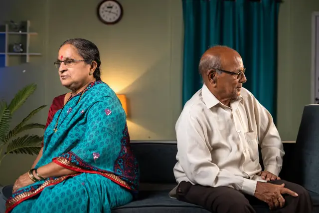 தாம்பத்திய வாழ்க்கையை பாதிக்குமா மெனோபாஸ், மருத்துவர்கள் கூறுவது என்ன?