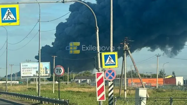 Дим від великої пожежі