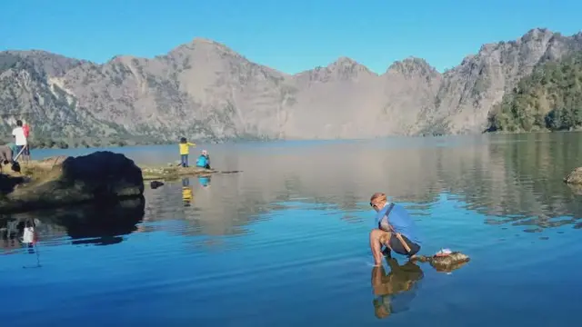 Danau Segara Anak di Lombok.