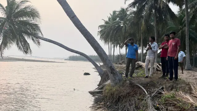 చినగొల్లపాలెం, సముద్రపు కోత, కొల్లేరు, ఉప్పుటేరు