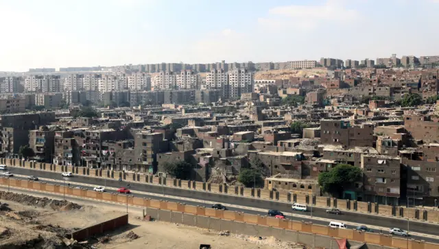 تخضع أكثر من مليون ونصف أسرة لقانون الإيجار القديم في مصر 