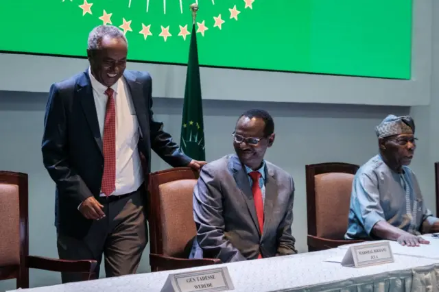 የፌደራል መንግሥቱ መከላከያ ሠራዊት ኤታማዦር ሹም ፊልድ ማርሻል ብርሃኑ ጁላ እና የትግራይ ኃይሎች ዋና አዛዥ ጄኔራል ታደሰ