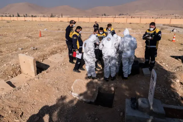 کشف یک گور دسته جمعی دیگر در منطقه پل بغداد در دمشق