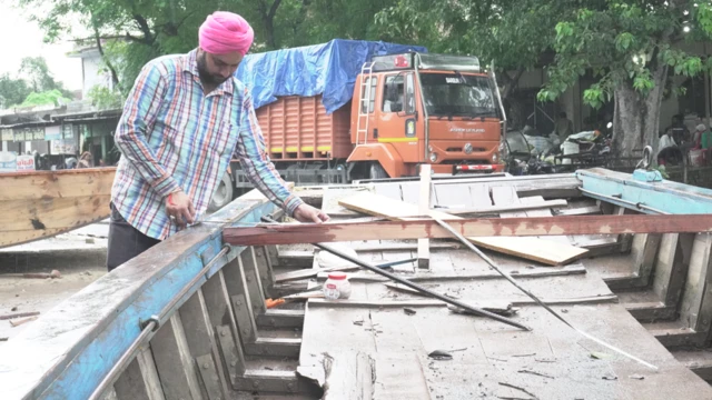 ਬੇੜੀਆਂ ਦੇ ਕਾਰੀਗਰ ਭਰਾ