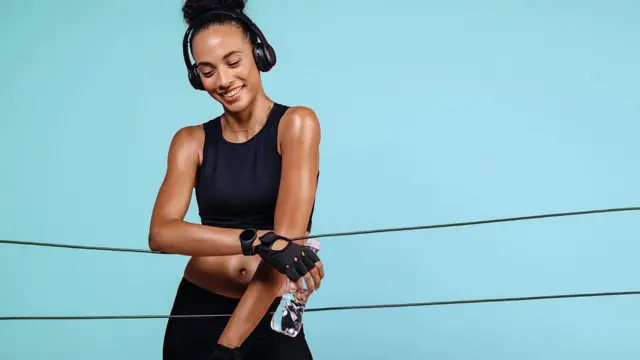 যারা বেশি ঘাম ঝরান তাদের বেশি বেশি পানির প্রয়োজন হতে পারে।