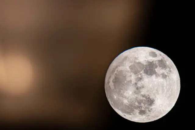 به گزارش رسانه‌های آمریکایی، این بخشی از جاه‌طلبی‌های آمریکا برای ساخت یک پایگاه دائمی برای زندگی انسان‌ها در سطح ماه است.