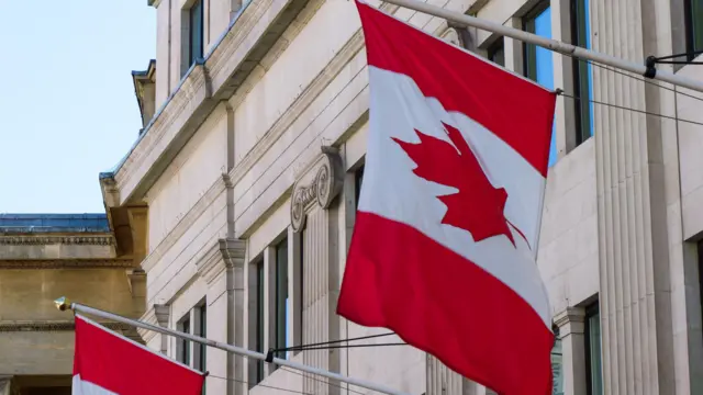 બીબીસી ગુજરાતી કૅનેડા ઈમિગ્રેશન ભારતીય ટુરિસ્ટ સ્ટુડન્ટ વિઝા ટેમ્પરરી વર્કર પરમિટ