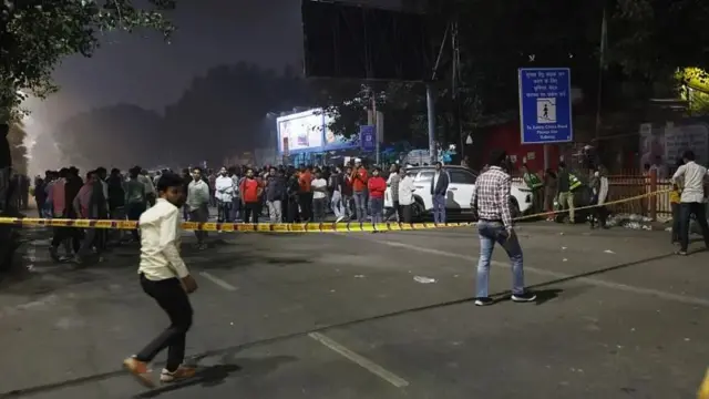 டெல்லியில் வெடிப்பு - பாதிப்புகளை காட்டும் 10 படங்கள்