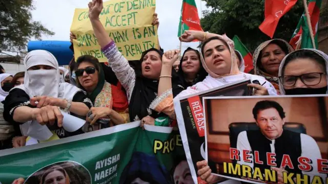 تحریک انصاف، فوج