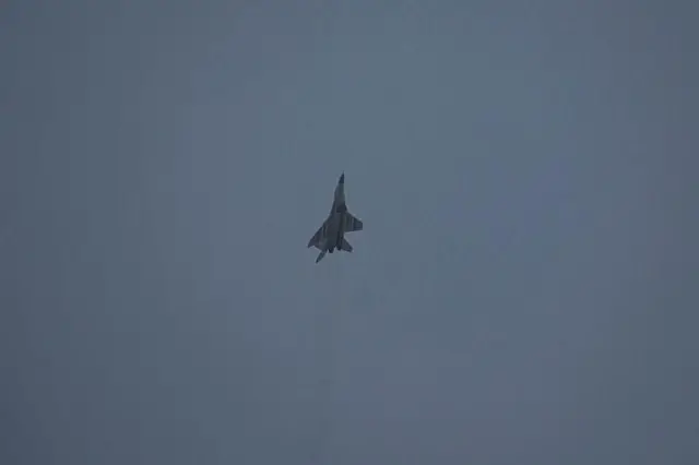 फाईल फोटो - भारतीय हवाई दलाचे लढाऊ विमान सराव करताना