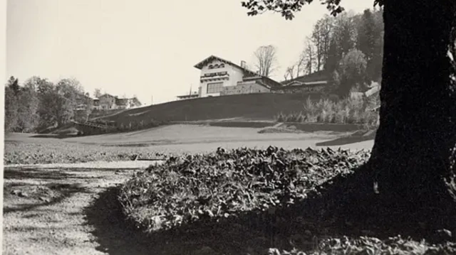 عکس کارت پستالی از اقامتگاه دوم هیتلر