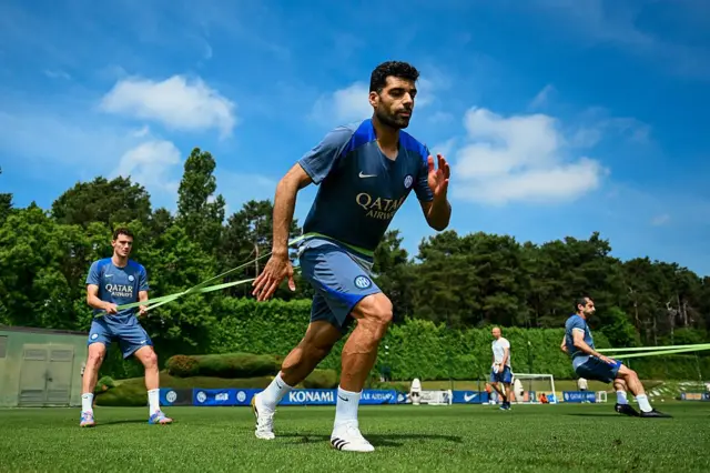 طارمی در حال تمرین