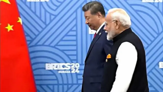 ભારત-ચીન સરહદે તણાવ, ભારતના વડા પ્રધાન નરેન્દ્ર મોદી અને ચીનના રાષ્ટ્રપતિ શી જિનપિંગ, અજીત ડોભાલ, ગલવાન હિંસા, ડોકલામ તણાવ, ભારતીય સેના, પીપલ્સ લિબ્રૅશન આર્મી, વાંગ યી, બીબીસી ગુજરાતી, બીબીસી ન્યૂઝ ગુજરાતી 