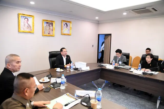 ปกรณ์ นิลประพัน เป็นประธานการประชุมคณะกรรมการตรวจสอบข้อเท็จจริงและข้อกฎหมาย กรณีทุจริตการสอบแข่งขันเพื่อบรรจุบุคคลเป็นข้าราชการหรือพนักงานส่วนท้องถิ่น ปี 2568 ครั้งที่ 4 ซึ่งเป็นนัดสุดท้ายเมื่อ 4 ส.ค.