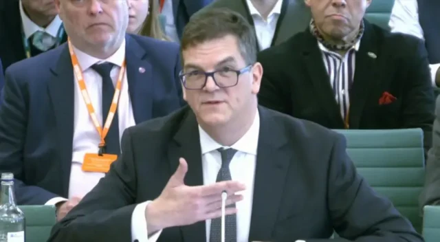 Olly Robbins, Avam Kamarası'nda konuşma yaparken