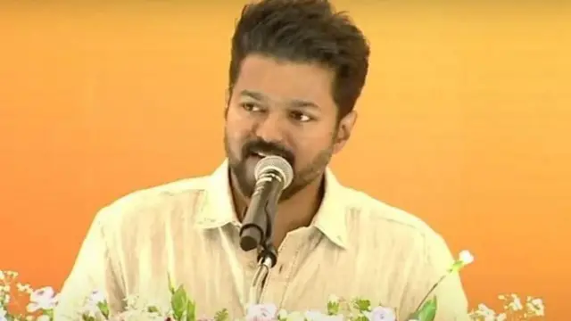 'நேரம் வரும்போது நான் வருவேன்' – அரசியலுக்குள் நுழைய விஜய் அஸ்திவாரம் போட்டது எப்படி?