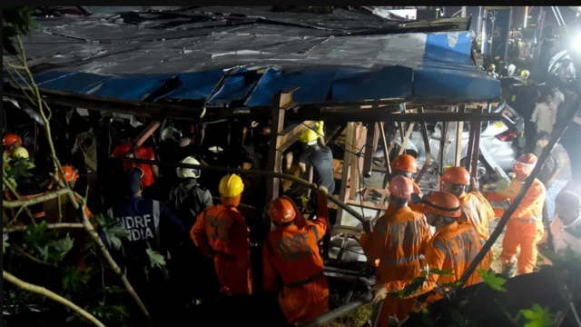 Awọran awọn oṣiṣẹ pajawiri to n koju ijamba naa