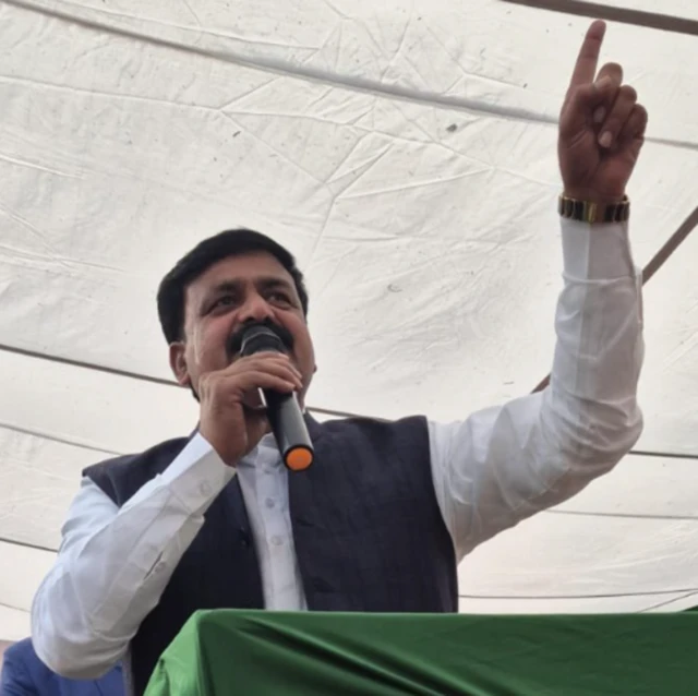 జమాఖాన్...