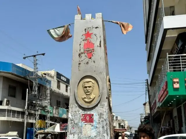 ஃபிதா அகமது பலூச்சின் நினைவுச்சின்னமாகும்.