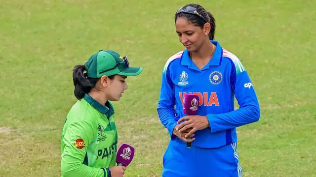 பாகிஸ்தான் அணிக்கு 248 ரன்கள் இலக்கு