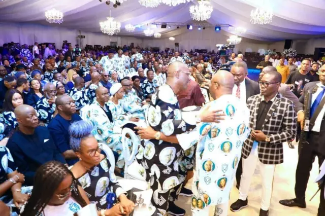 Commendation service 