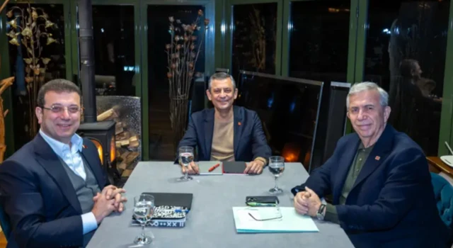 Ekrem İmamoğlu, Özgür Özel ve Mansur Yavaş 9 Şubat akşamı Ankara'da biraraya geldi.
