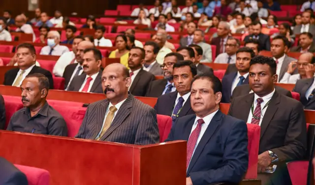 ආසියාවේ ඉදිකළ ප්‍රථම සම්මන්ත්‍රණ ශාලාව වන කොළඹ, බණ්ඩාරනායක අනුස්මරණ ජාත්‍යන්තර සම්මන්ත්‍රණ ශාලාව ඉදි කර වසර 50ක් සපිරීම නිමිත්තෙන් (මැයි 10 වැනිදා) පස්වරුවේ පැවති උත්සවය.