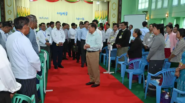 အောက်တိုဘာ ၁ ရက်မှာ သန်းခေါင်စာရင်းကောက်မယ်လို့ စစ်ခေါင်း‌ဆောင်ပြော