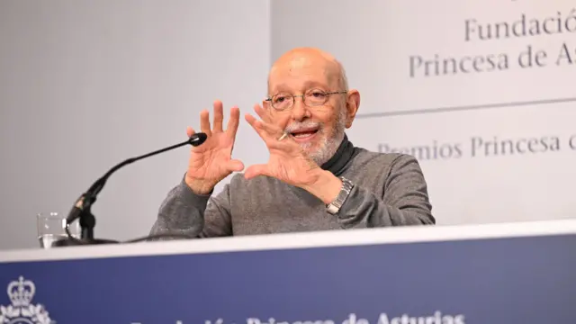 Eduardo Matos Moctezuma.