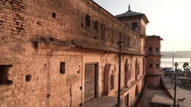 સૈફ અલી ખાન, ભોપાલ રજવાડું, શત્રુ સંપત્તિ, પટૌડી રાજવંશ, કરિના કપૂર, તૈમુર, સારા અલી ખાન, બીબીસી ગુજરાતી, મધ્ય પ્રદેશ, પાકિસ્તાન, આઝાદી, સ્વાતંત્રતા સંગ્રામ, 1947, ગુજરાત, ગુજરાતી