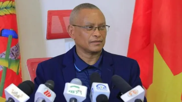 Korri TPLF dhiheenya gaggeeffame Dabratsiyoon Gabramikaa'el (PhD) dura taa'aa dhababichaa gochuun irra deebiin filateera